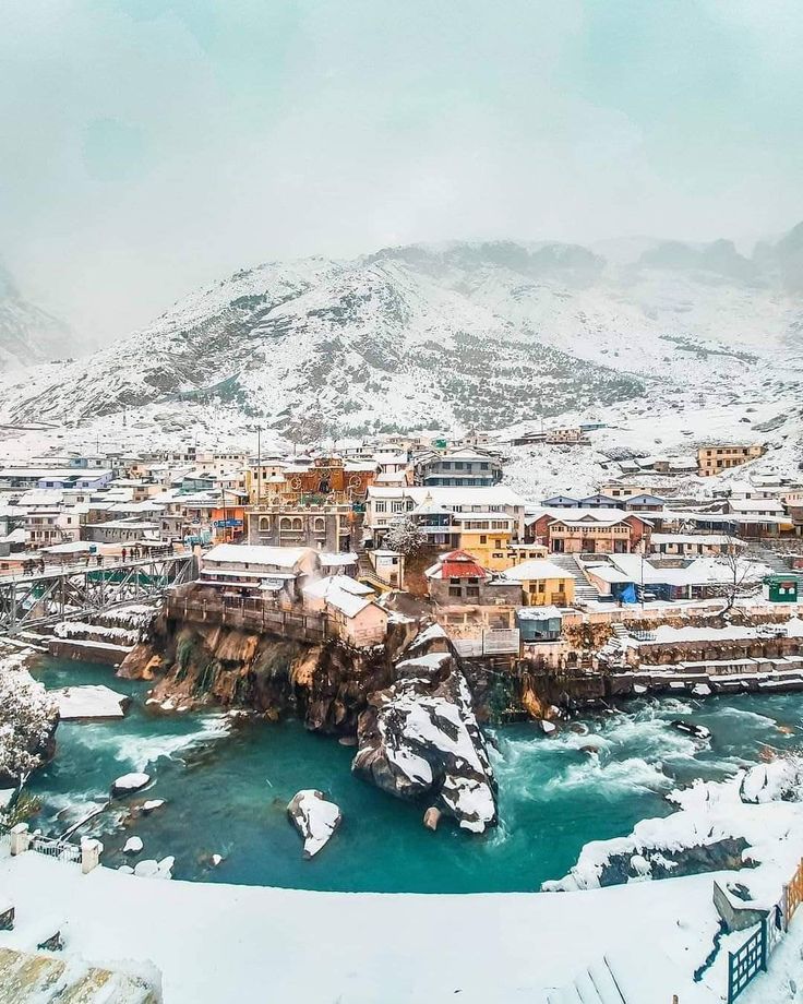 Mountain weather over Badrinath temple route