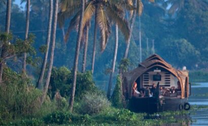 Alleppey backwaters houseboat Kerala tour package
