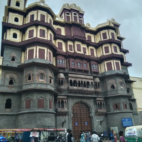 Rajwada Palace Indore – Ujjain Omkareshwar Maheshwar tour package