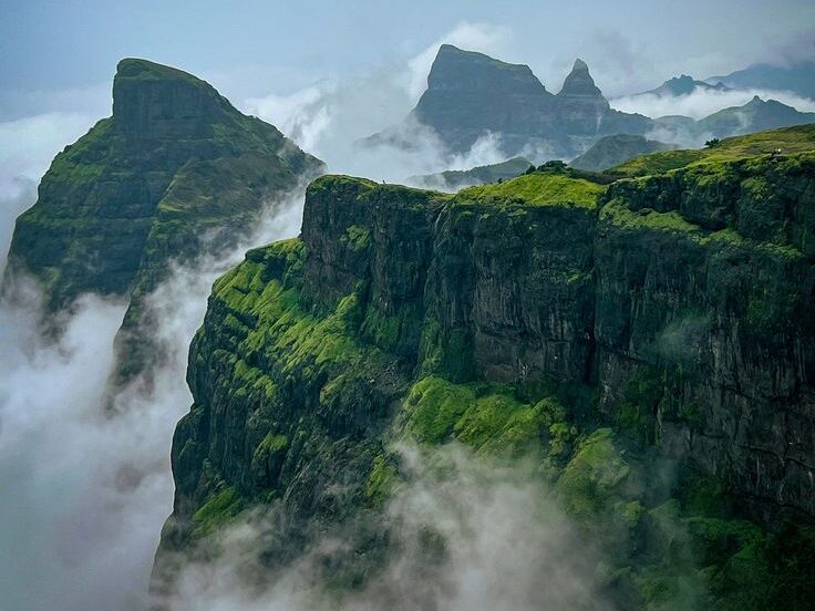 Kokan Kada cliff edge view Harishchandragad trek