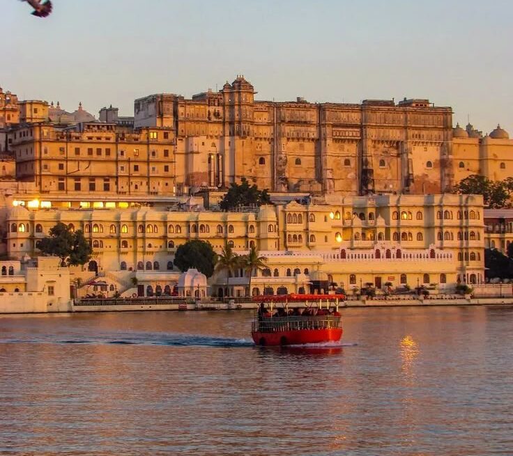 Udaipur trip from Pune Lake Pichola boat ride